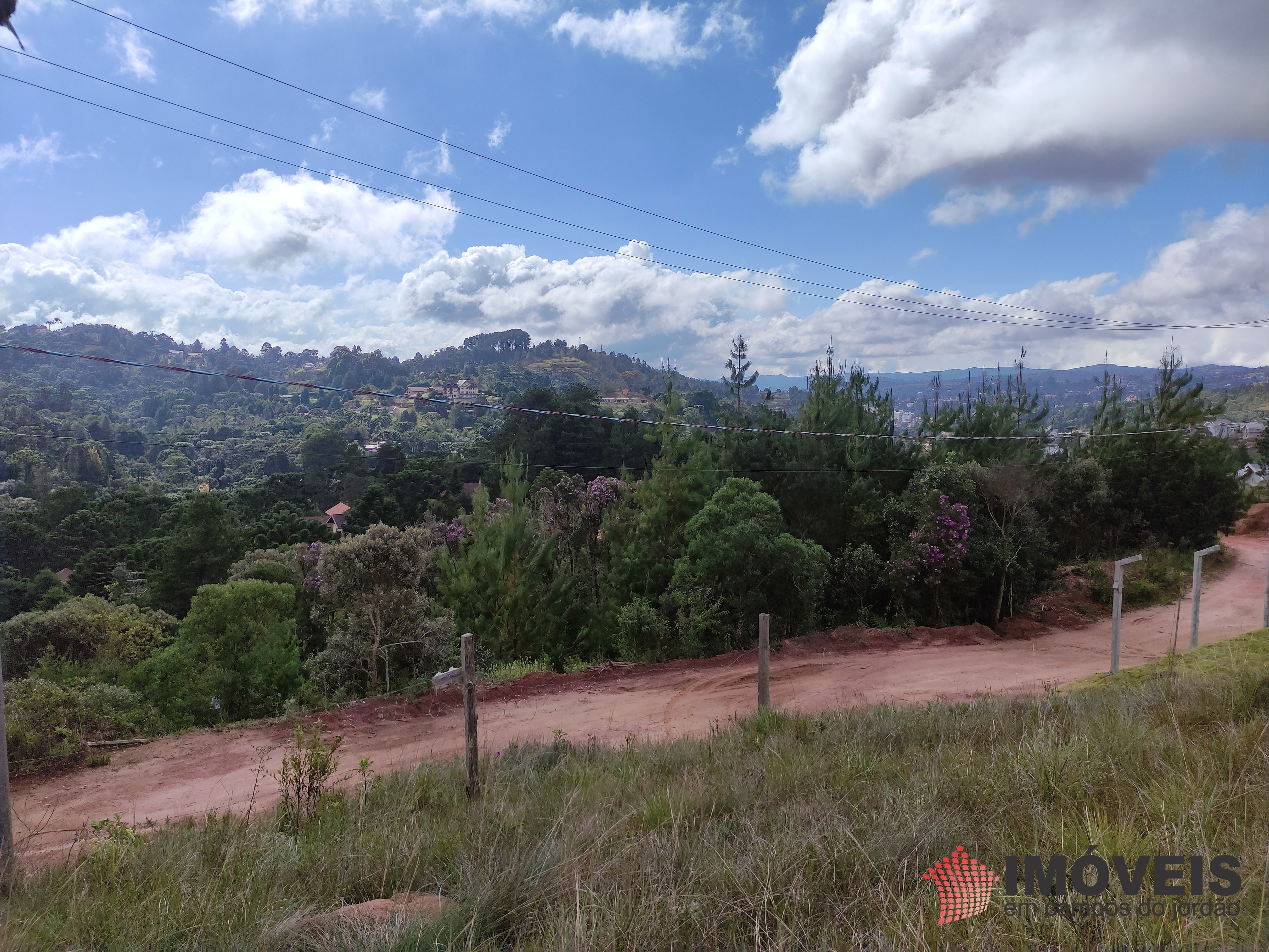 0 para Terrenos - Venda em Campos do Jordão