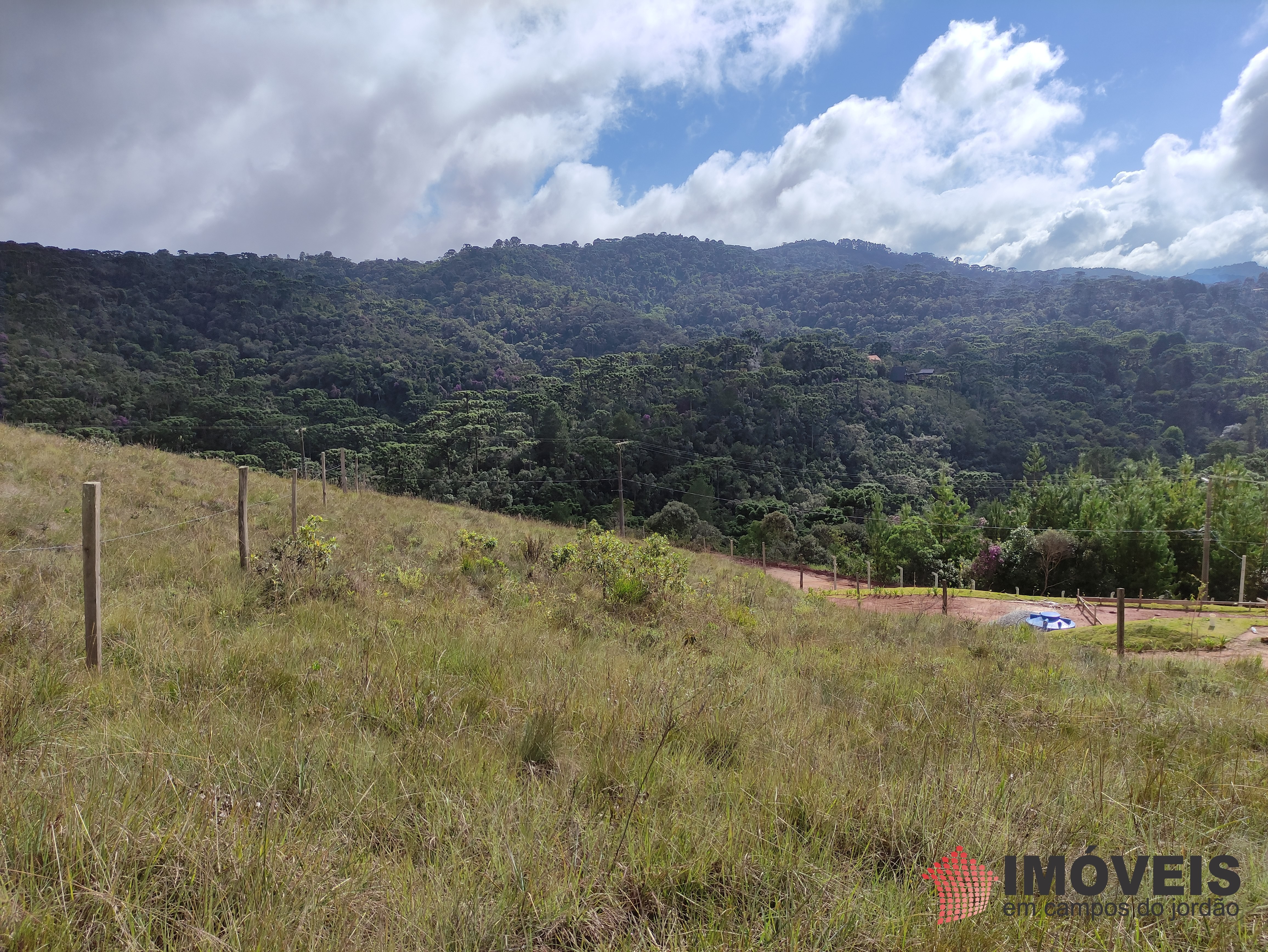 0 para Terrenos - Venda em Campos do Jordão