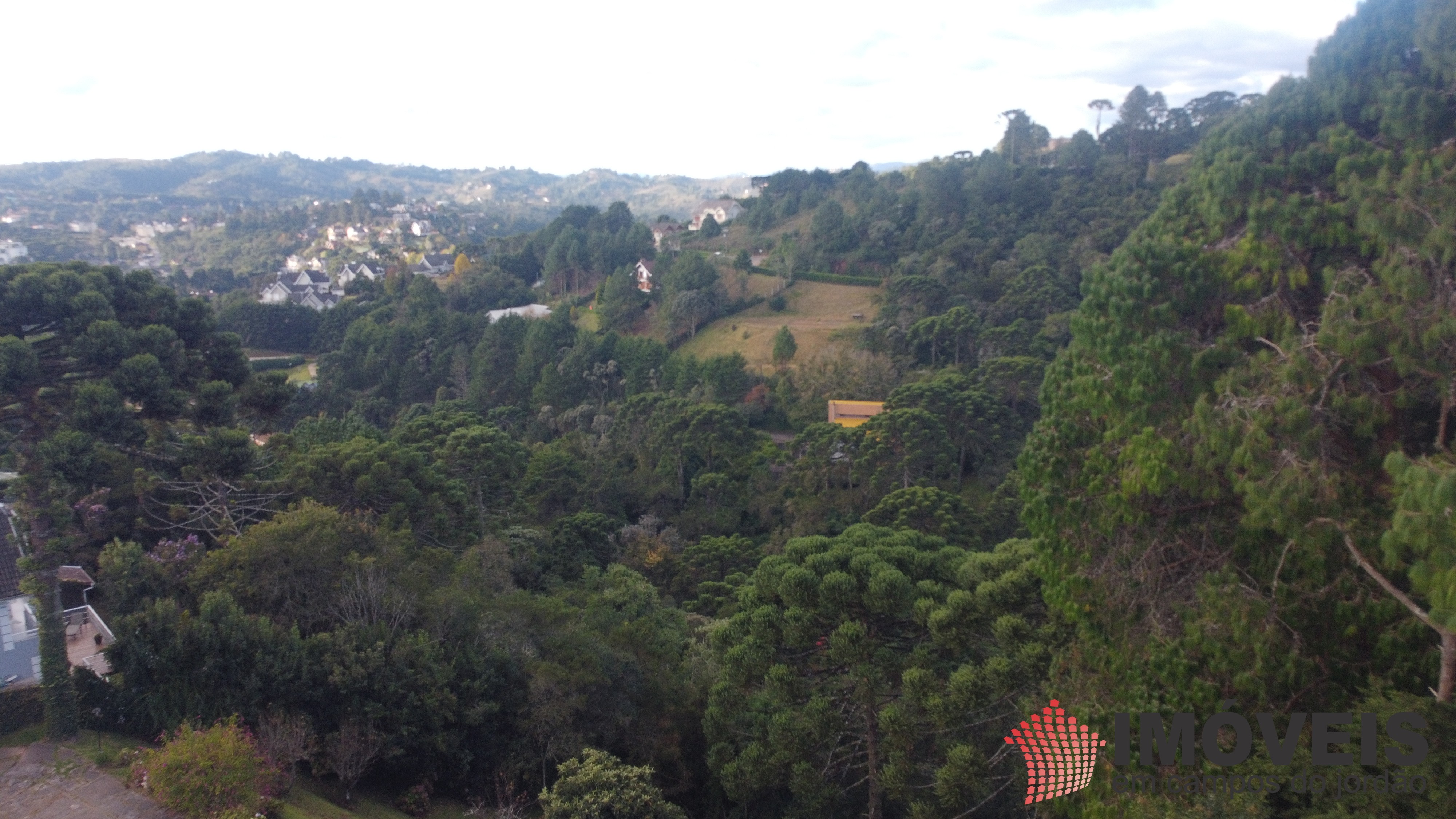 0 para Terrenos - Venda em Campos do Jordão