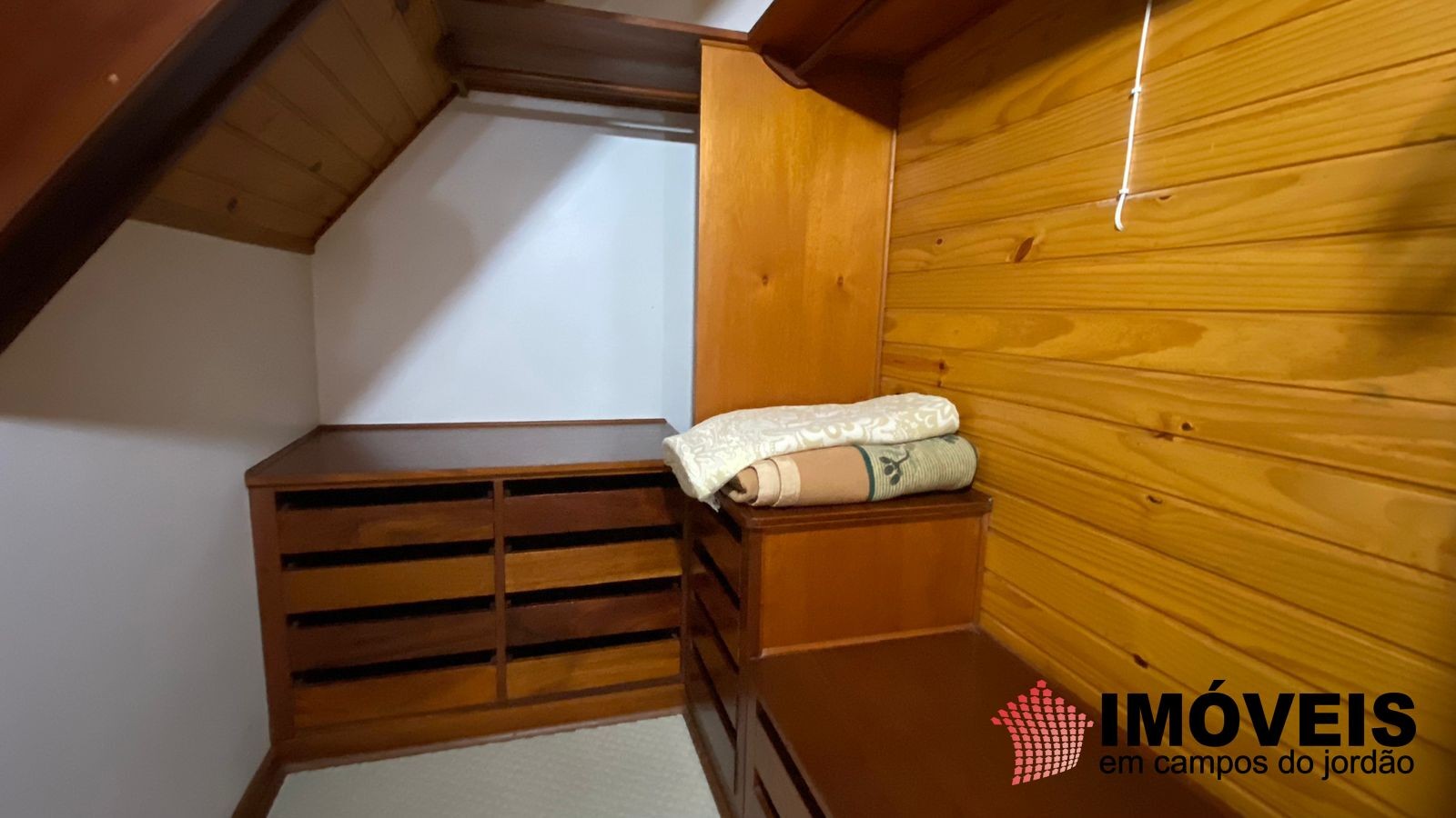 0 para Casas - Venda em Campos do Jordão