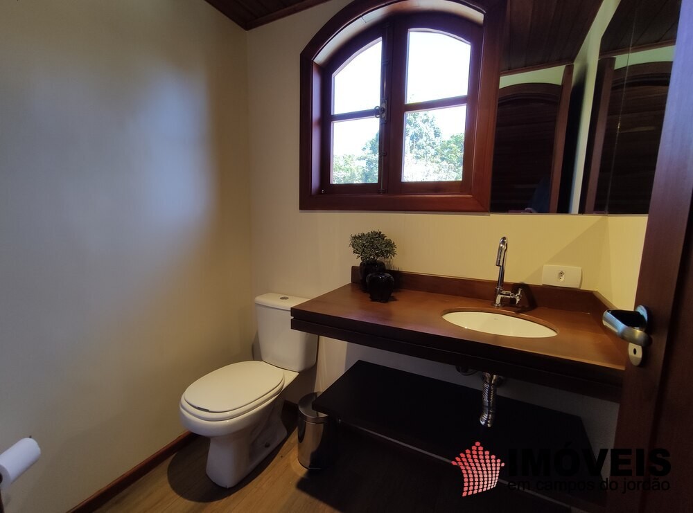 1 para Casas - Venda em Campos do Jordão