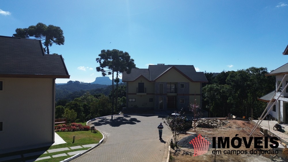 0 para Terrenos - Venda em Campos do Jordão