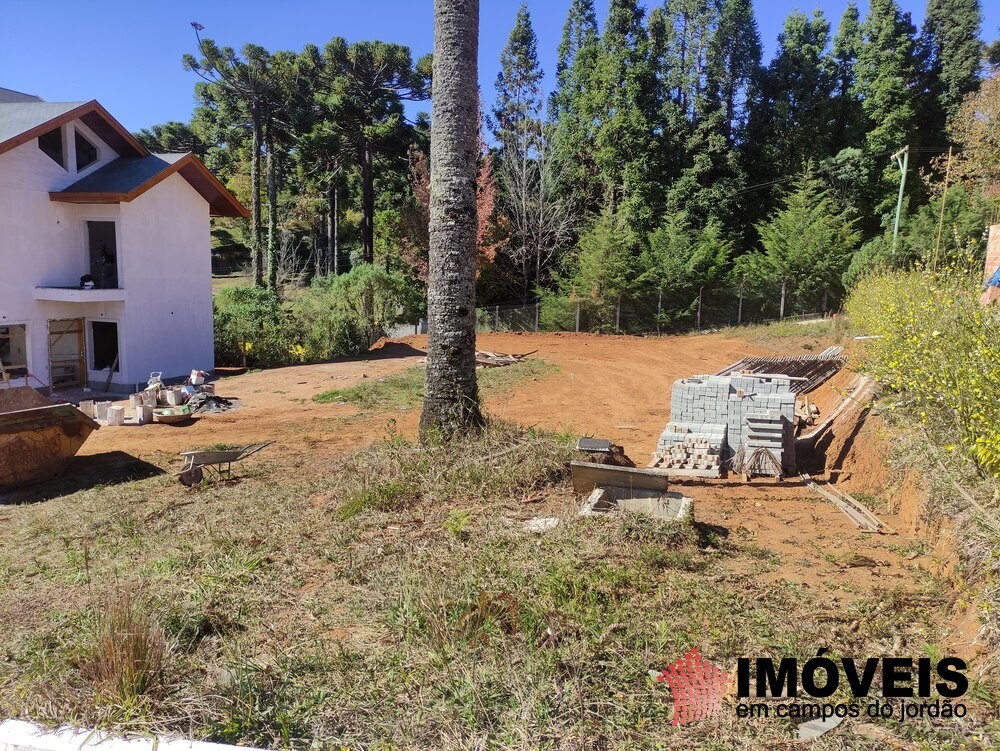 0 para Terrenos - Venda em Campos do Jordão
