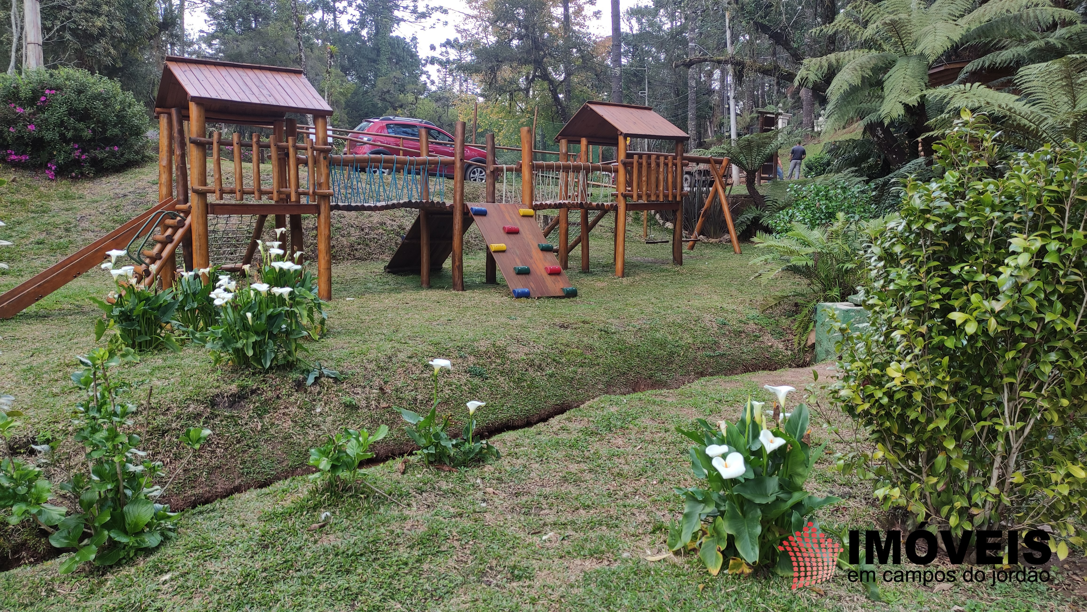 0 para Terrenos - Venda em Campos do Jordão