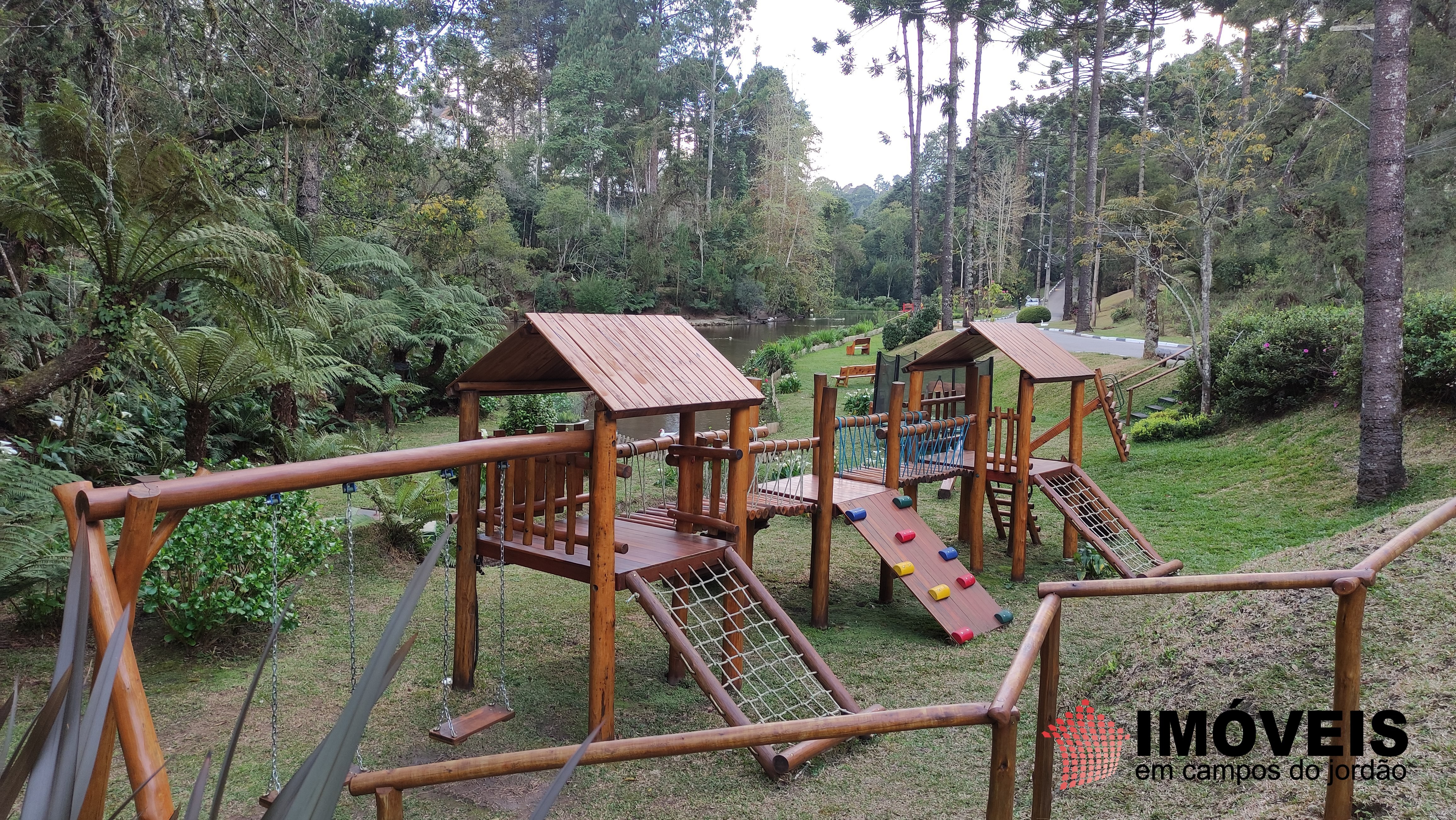 0 para Terrenos - Venda em Campos do Jordão