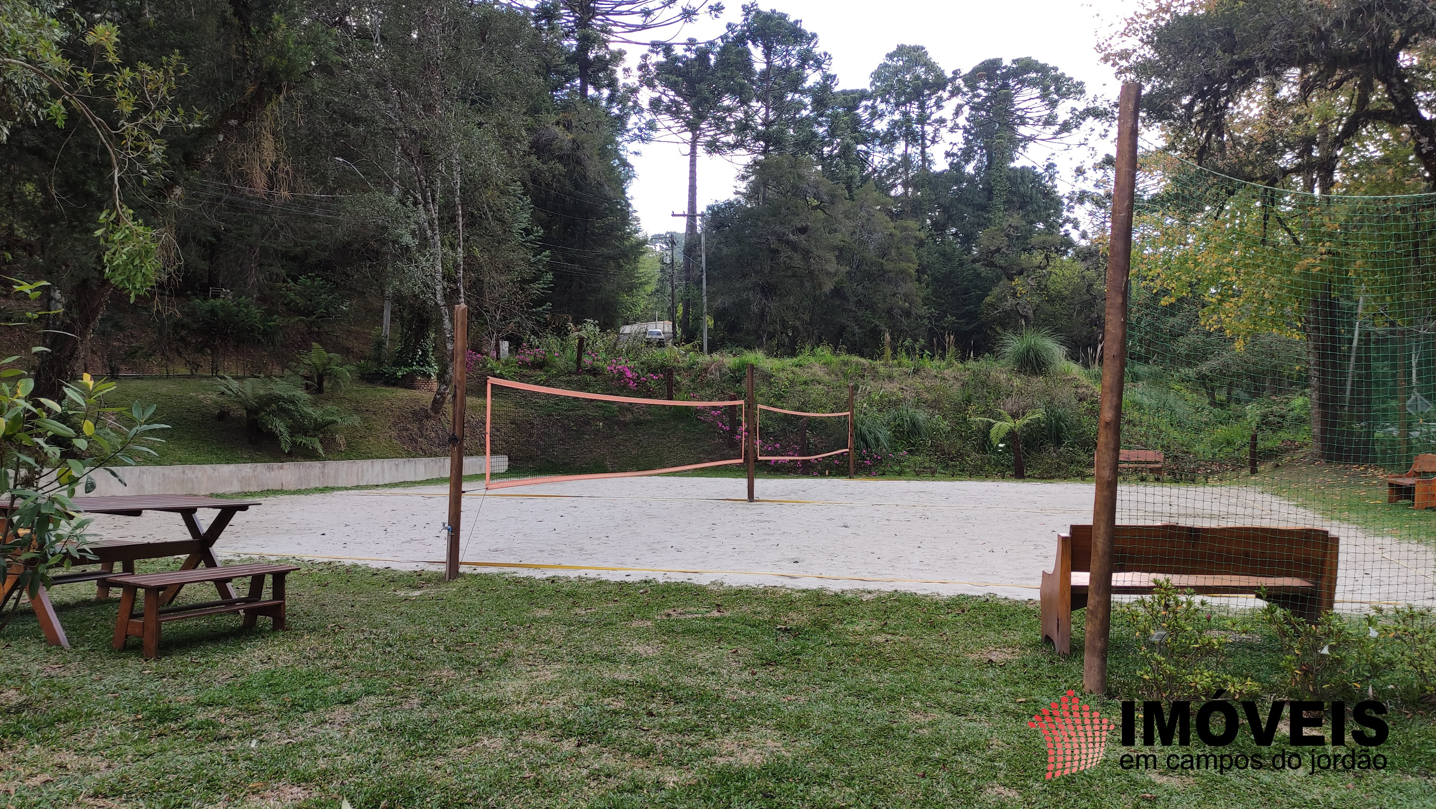 0 para Terrenos - Venda em Campos do Jordão