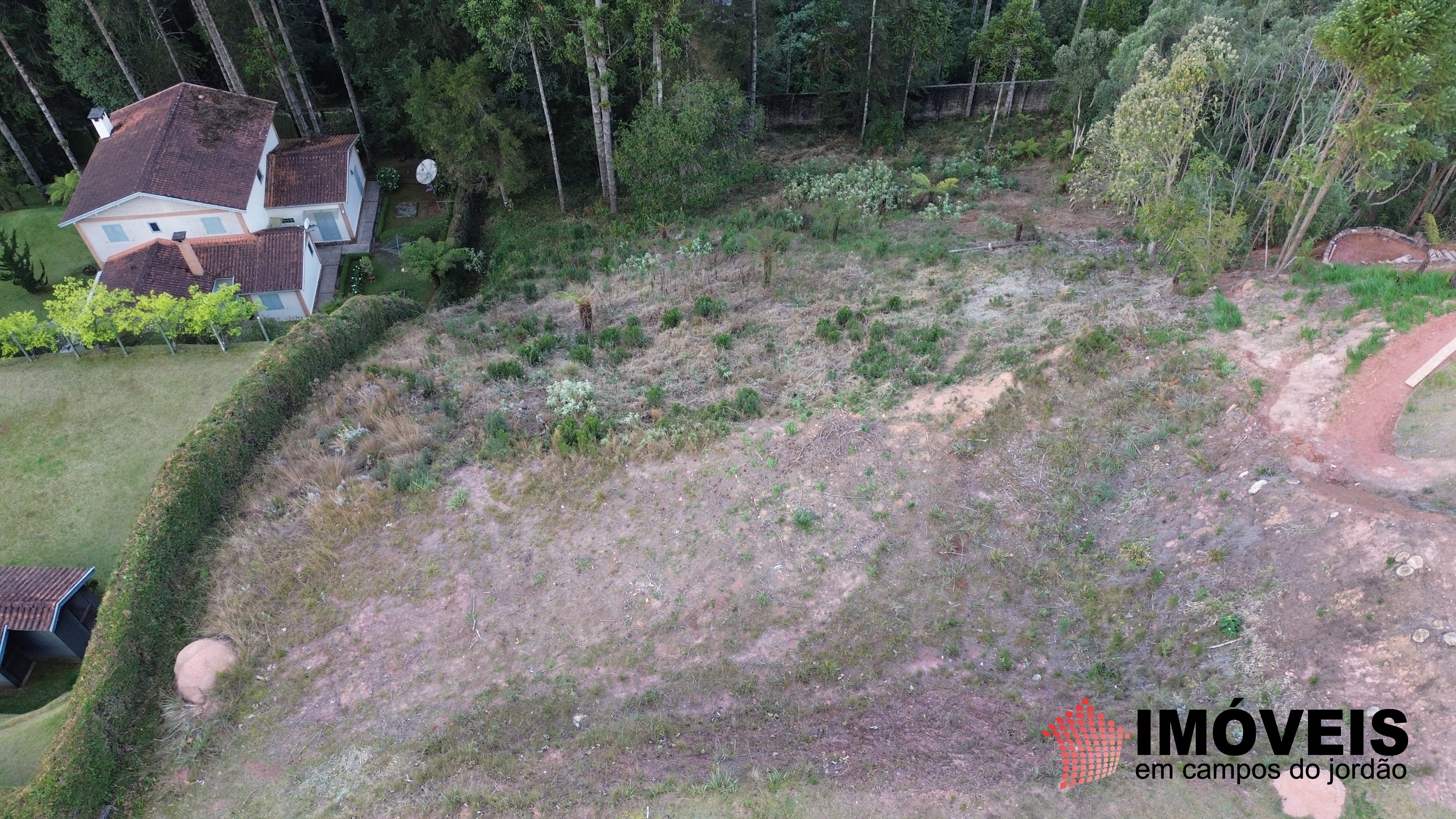 0 para Terrenos - Venda em Campos do Jordão