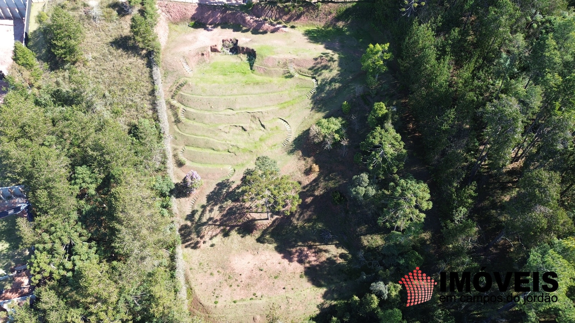 0 para Terrenos - Venda em Campos do Jordão