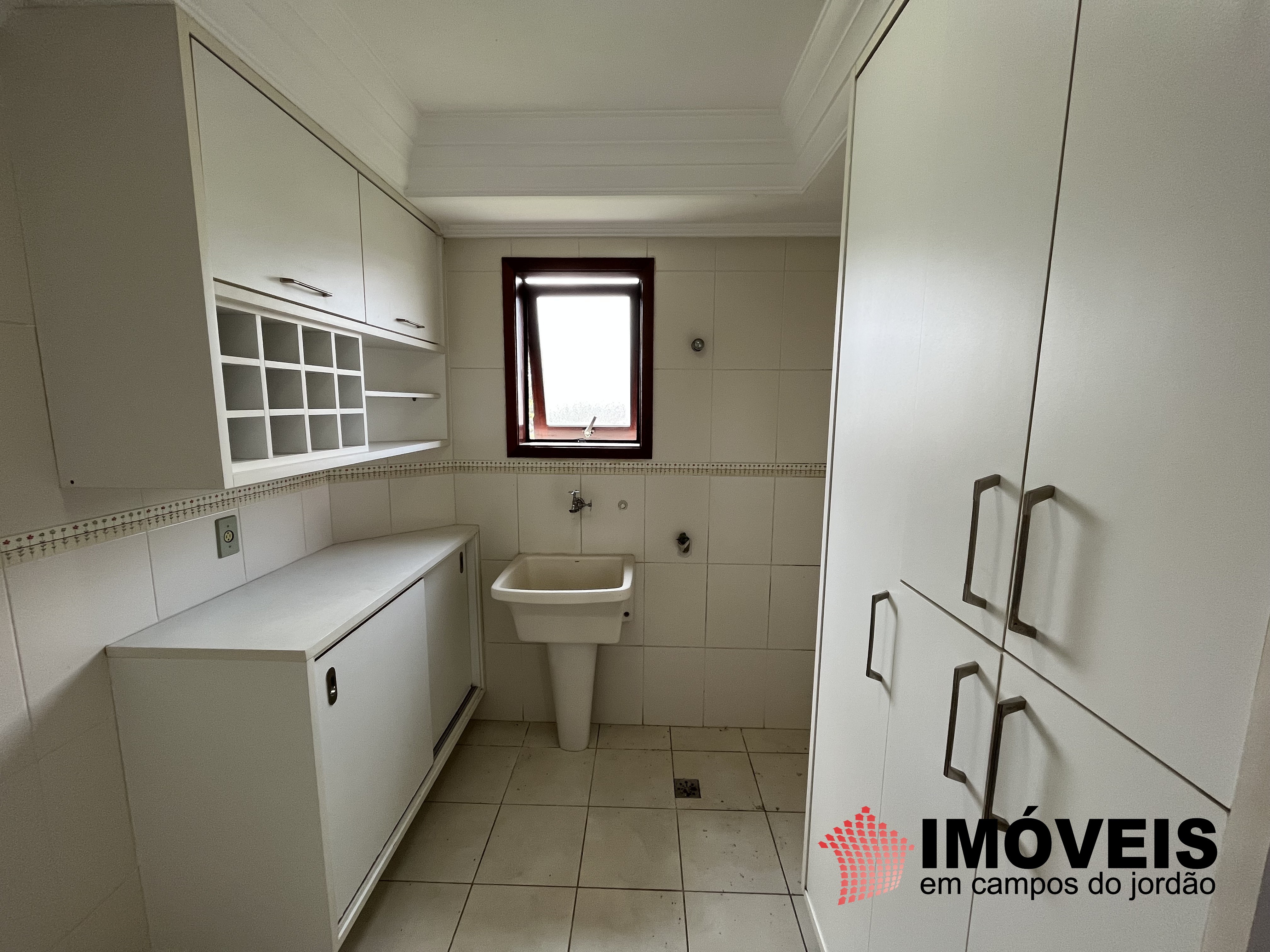 0 para Apartamentos - Venda em Campos do Jordão
