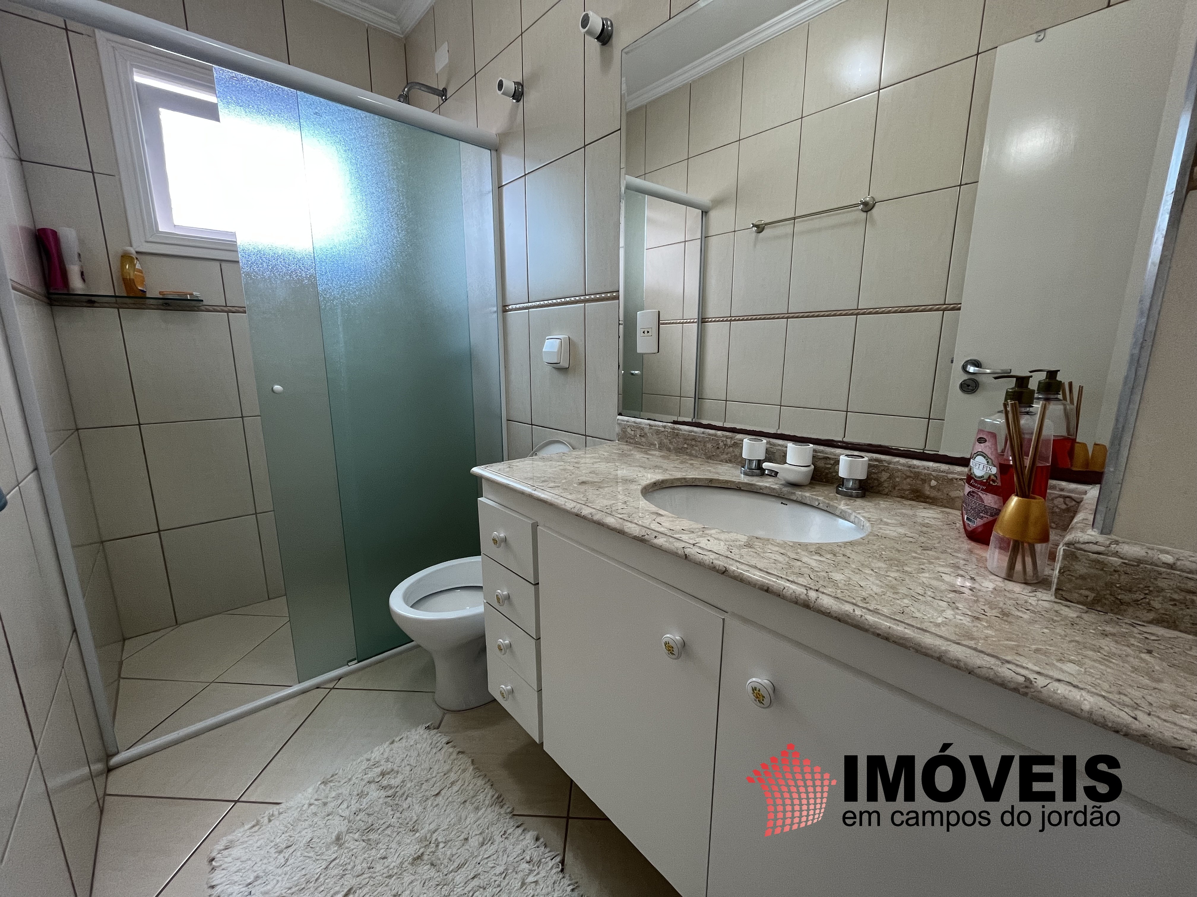 0 para Apartamentos - Venda em Campos do Jordão