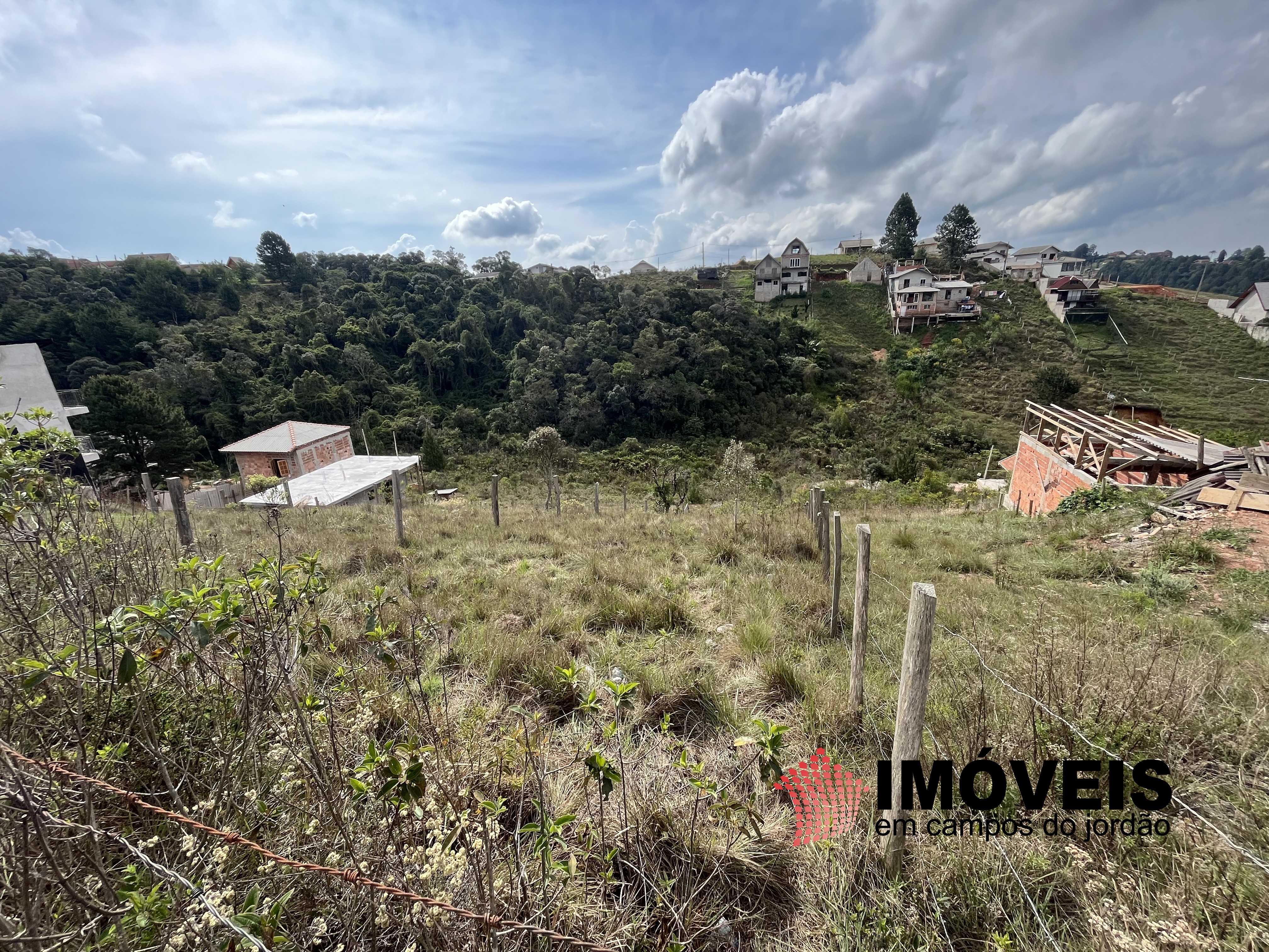 0 para Terrenos - Venda em Campos do Jordão