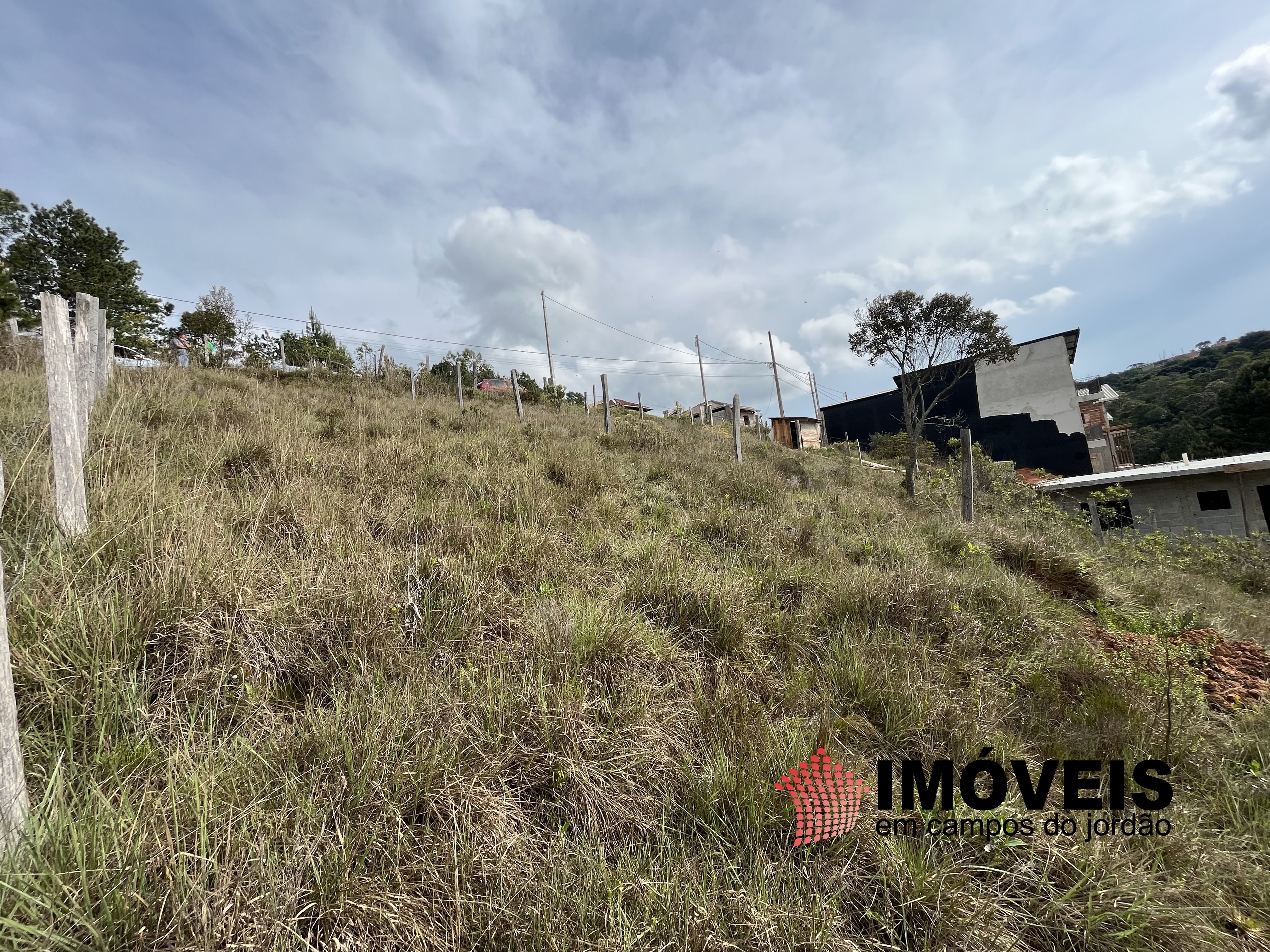 0 para Terrenos - Venda em Campos do Jordão