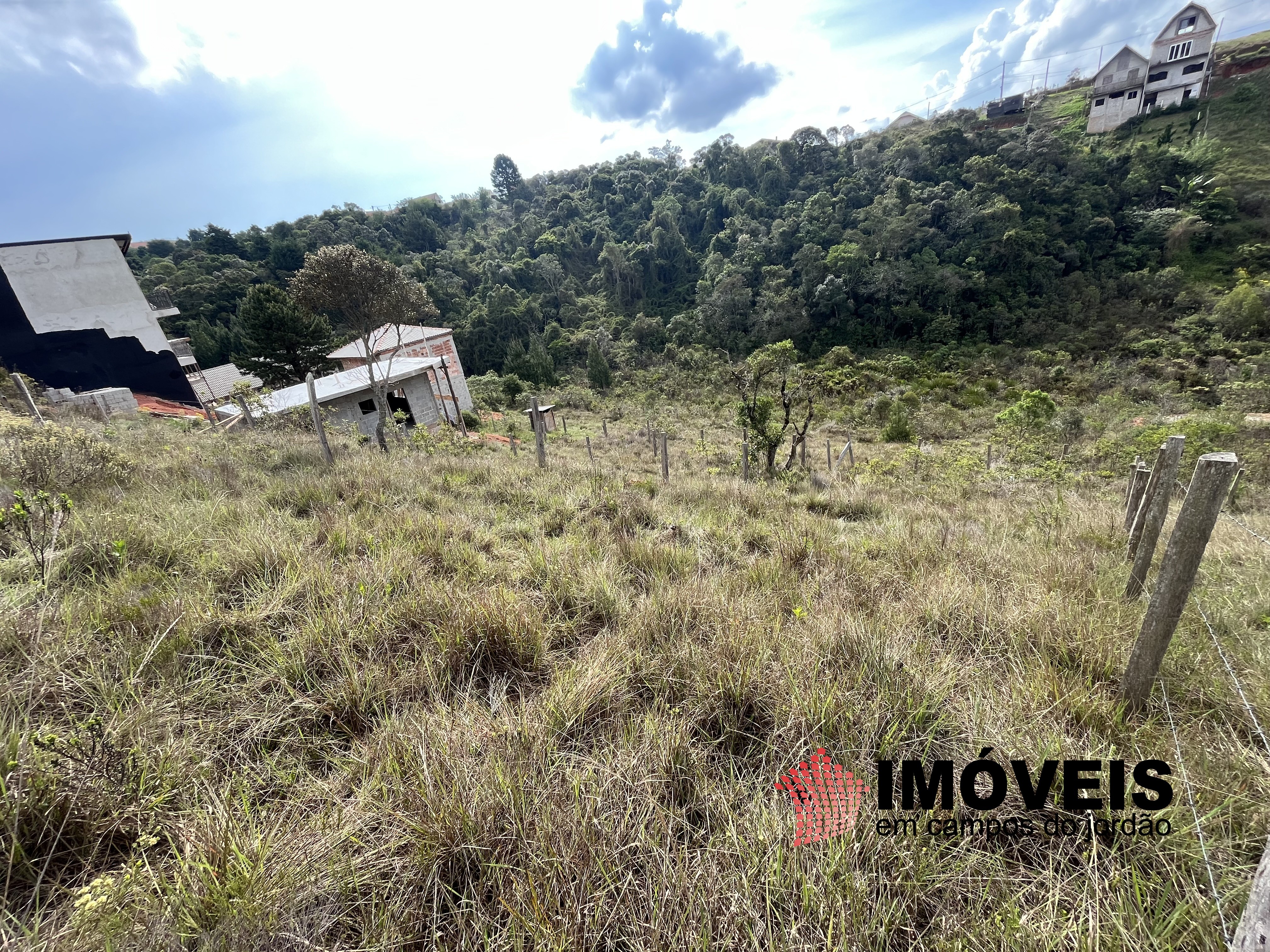 0 para Terrenos - Venda em Campos do Jordão