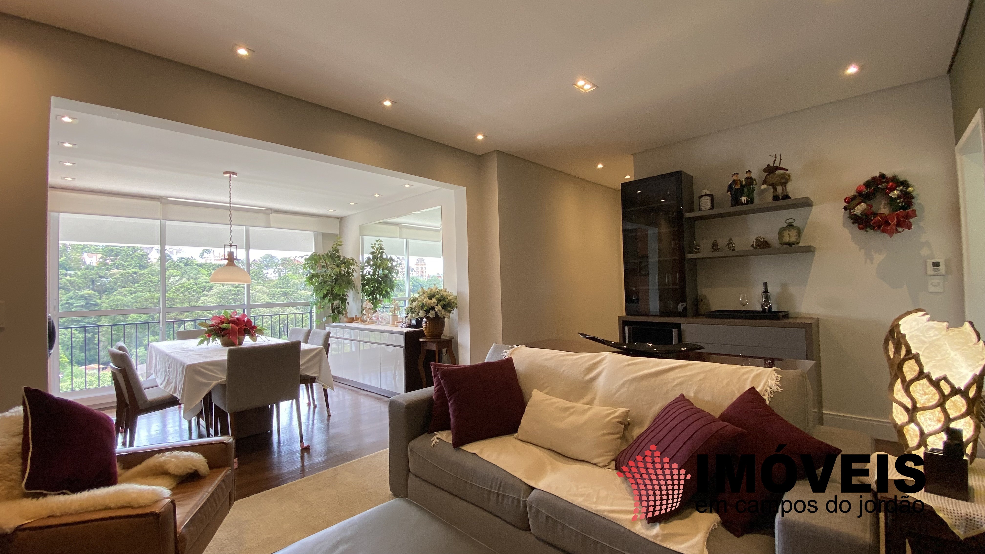 1 para Apartamentos - Venda em Campos do Jordão