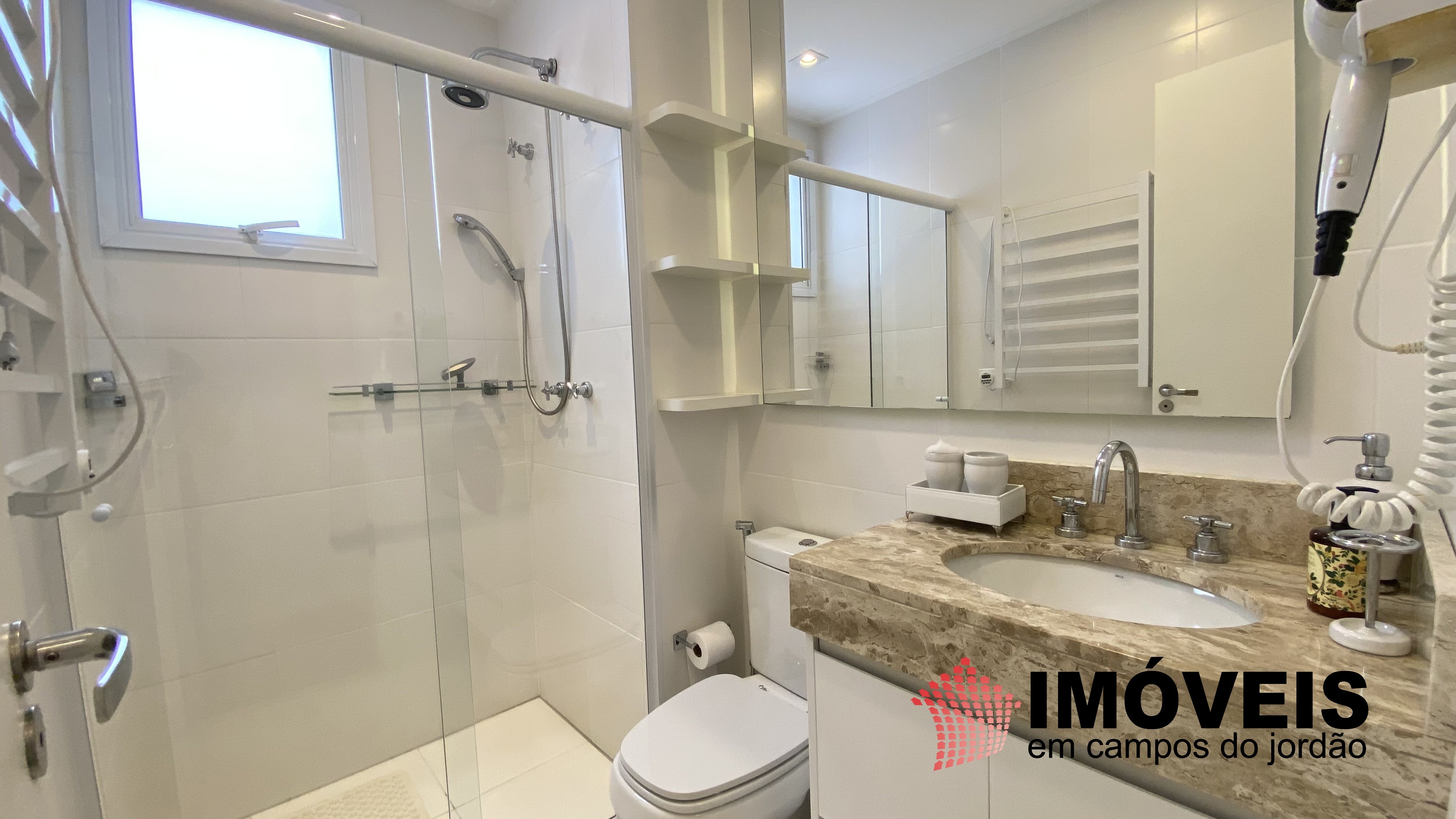 1 para Apartamentos - Venda em Campos do Jordão