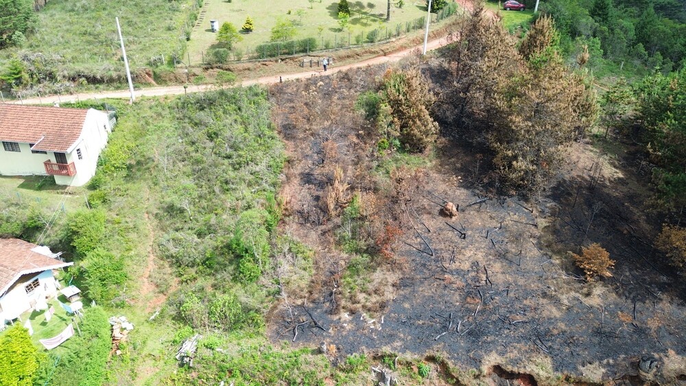 0 para Terrenos - Venda em Campos do Jordão
