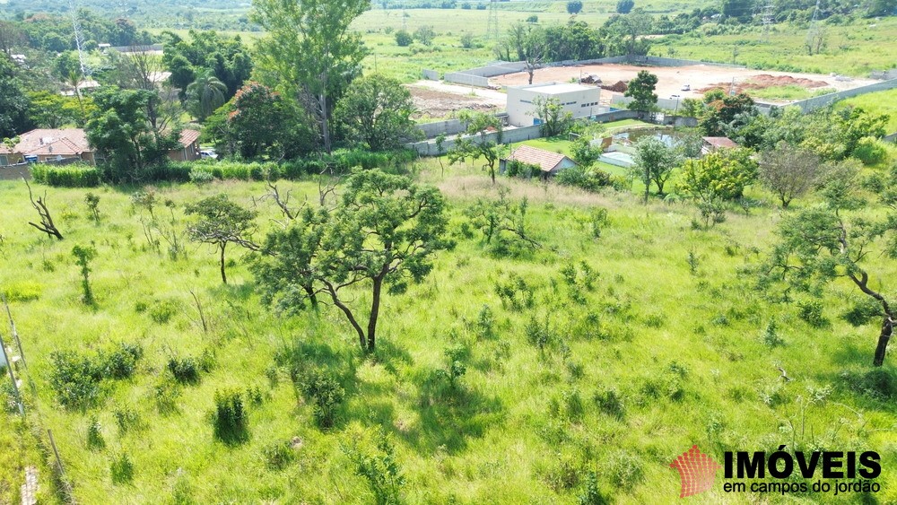 0 para Terrenos - Venda em Campos do Jordão