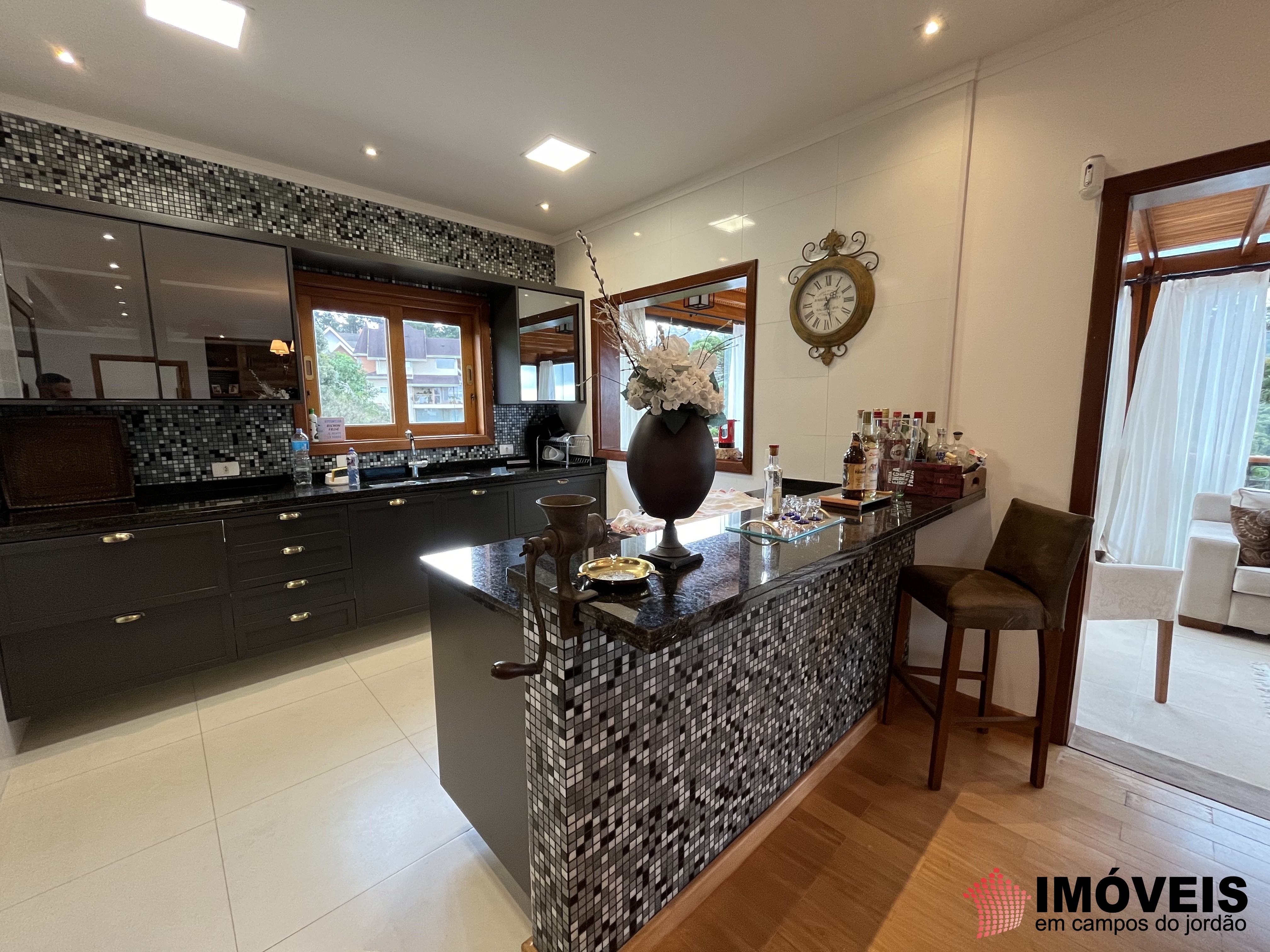 0 para Casas - Venda em Campos do Jordão