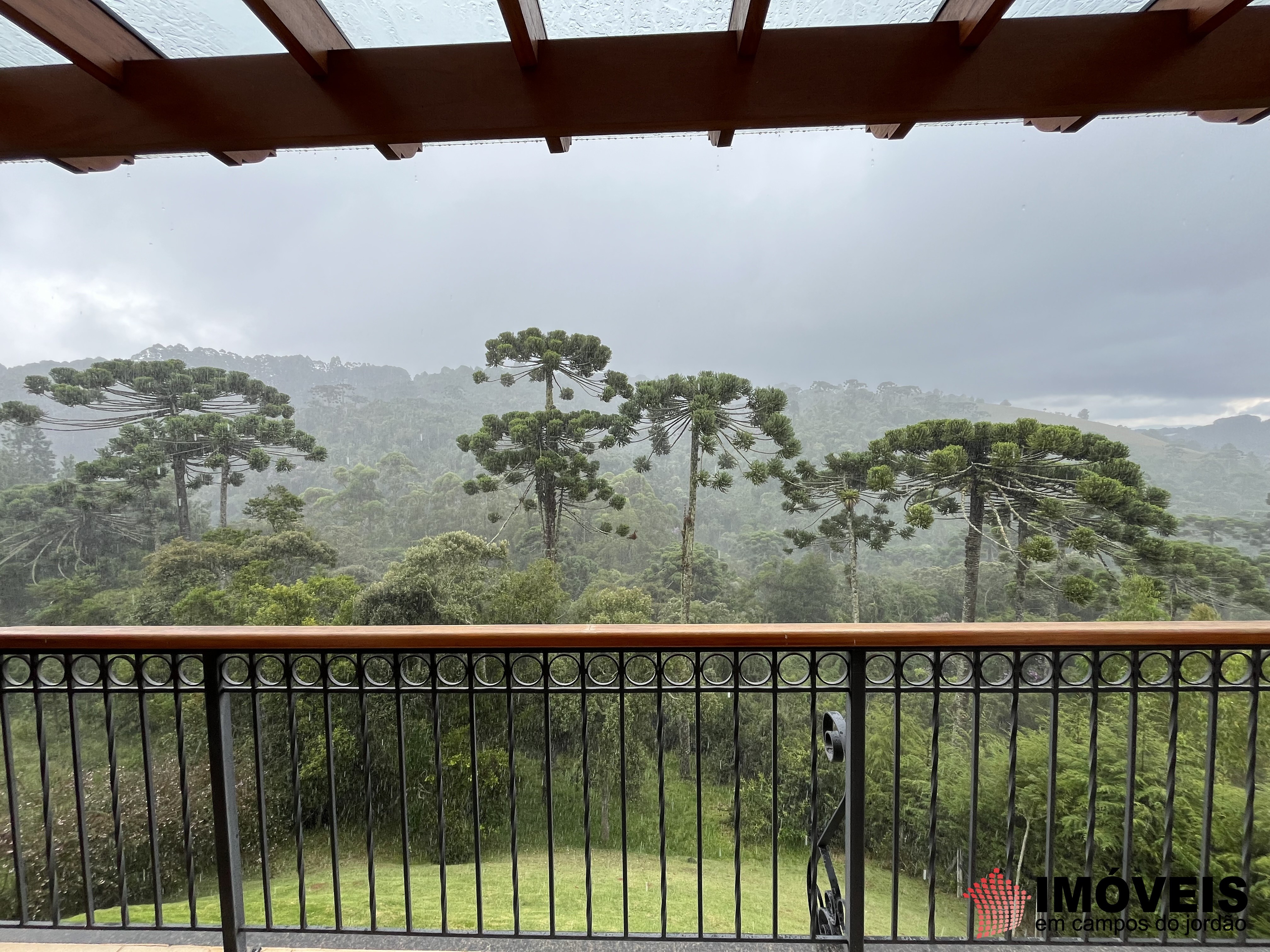 0 para Casas - Venda em Campos do Jordão