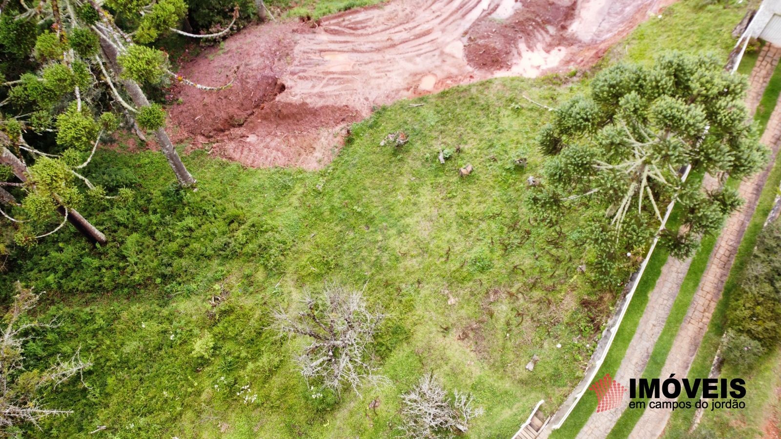 0 para Terrenos - Venda em Campos do Jordão