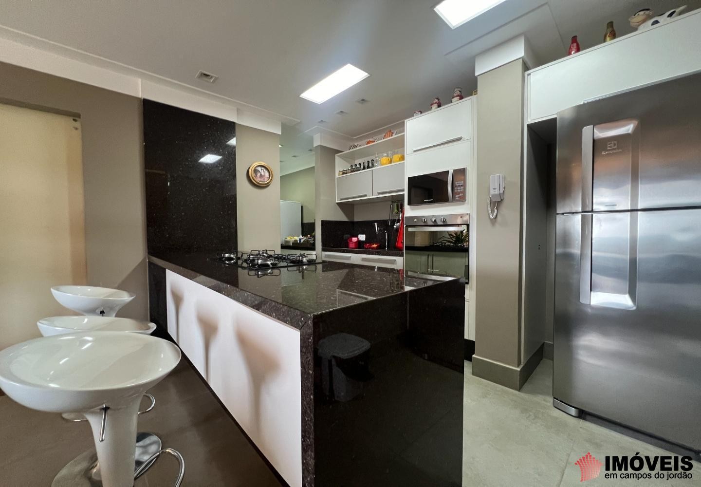 0 para Apartamentos - Venda em Campos do Jordão