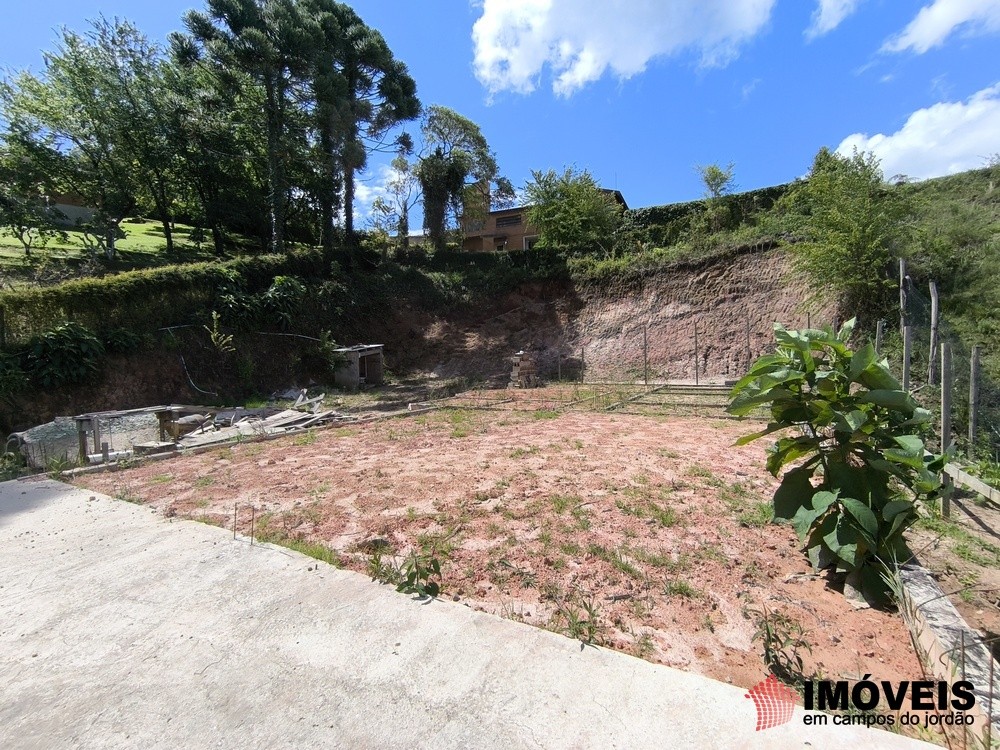 0 para Terrenos - Venda em Campos do Jordão