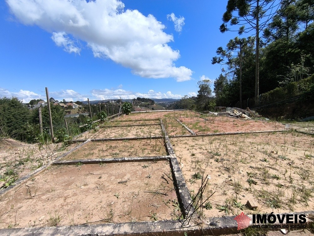 0 para Terrenos - Venda em Campos do Jordão