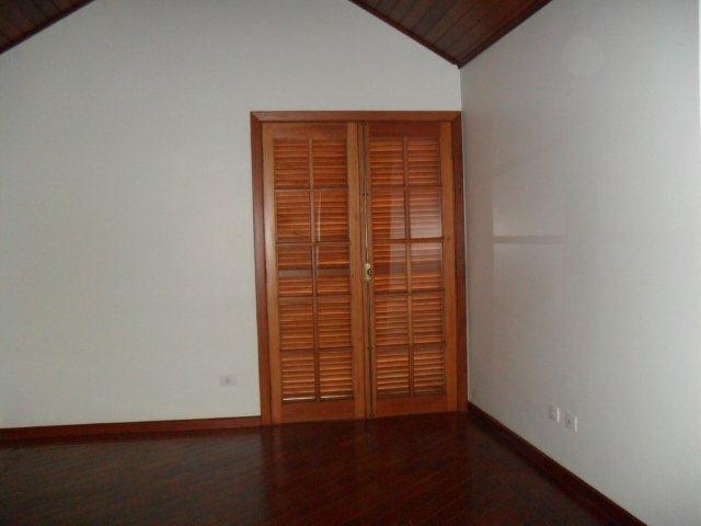 0 para Casas - Venda em Campos do Jordão