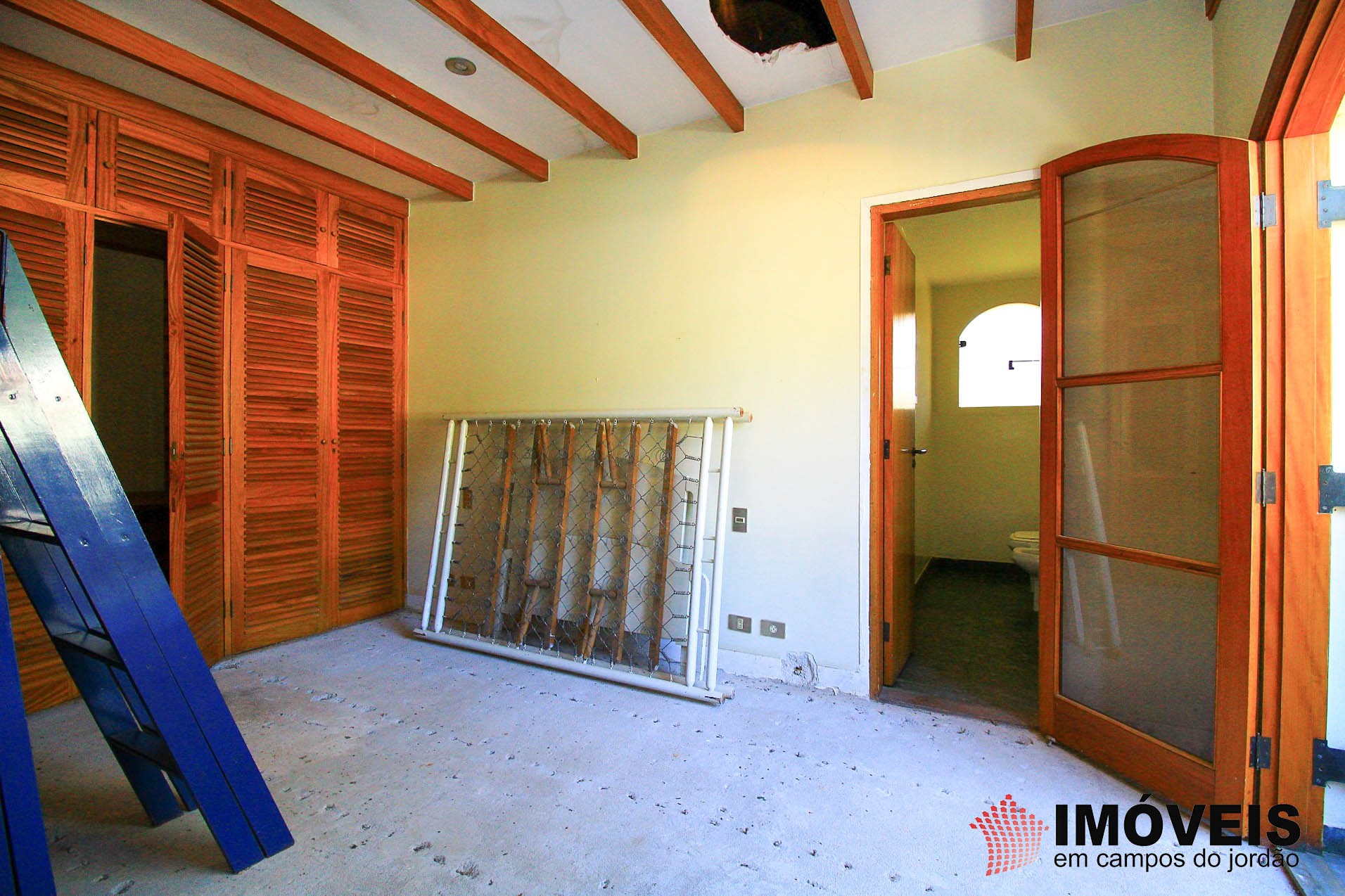 1 para Casas - Venda em Campos do Jordão